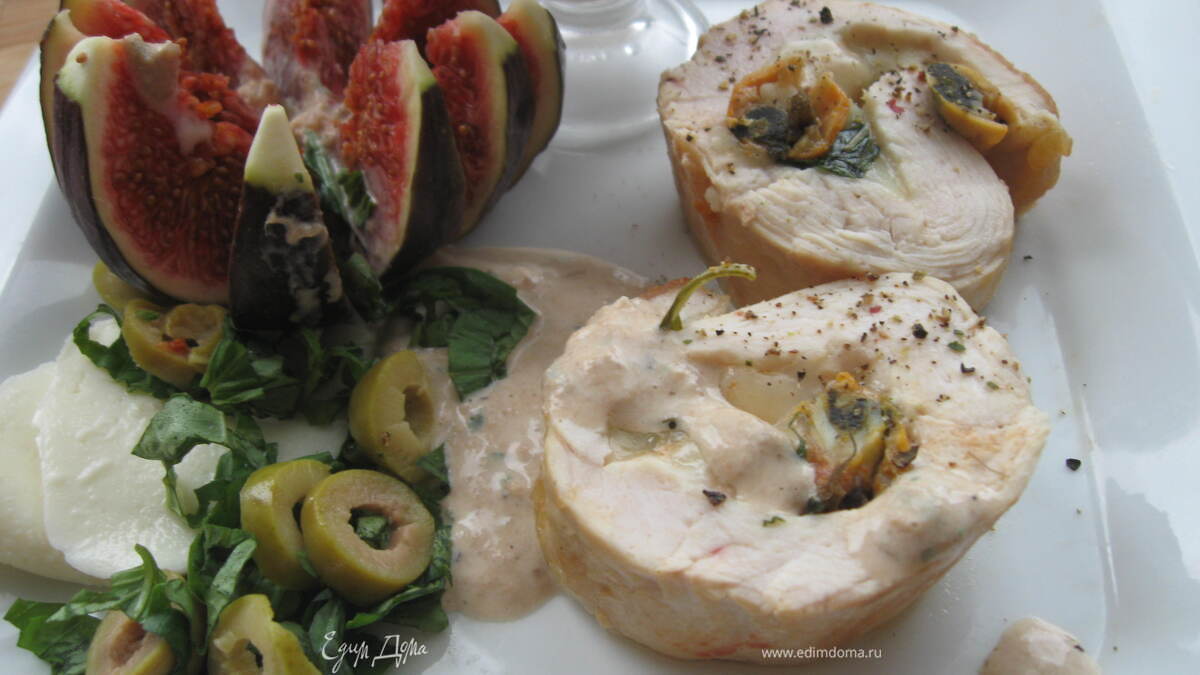 Фаршированное куриное филе с соусом из тунца