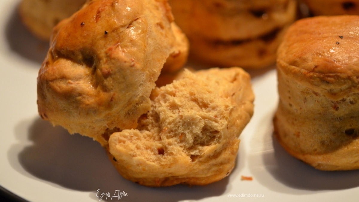 Булочки с вялеными томатами