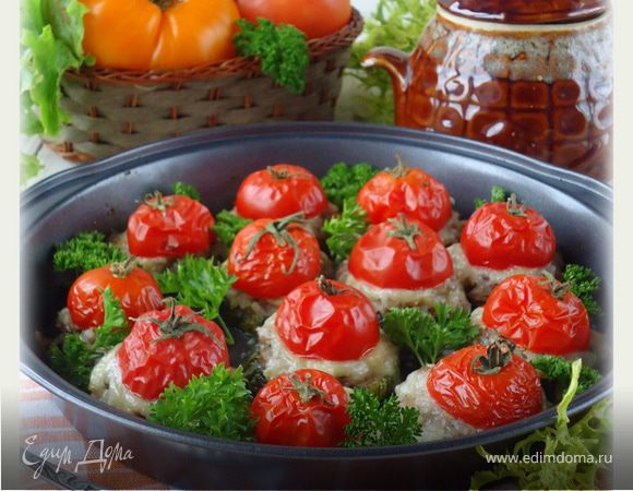 Кабачки с рыбным фаршем и помидорами 