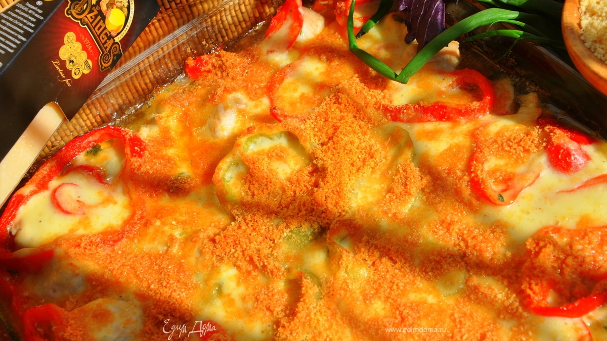 Запеканка из курицы и сладкого перца с сыром Джюгас