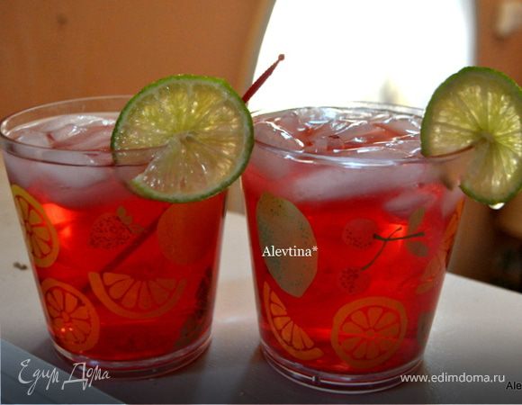 Клюквенно-малиновый коктейль Клюквенно-малиновый коктейль