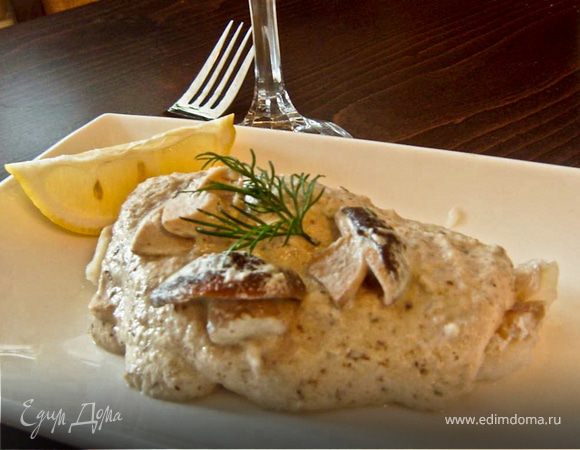 Филе палтуса под сливочно-грибным соусом