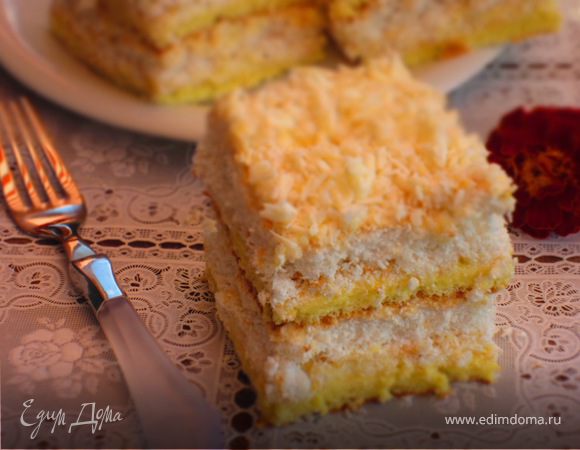Кокосовое пирожное с нежным сливочным кремом Кокосовое пирожное с нежным сливочным кремом