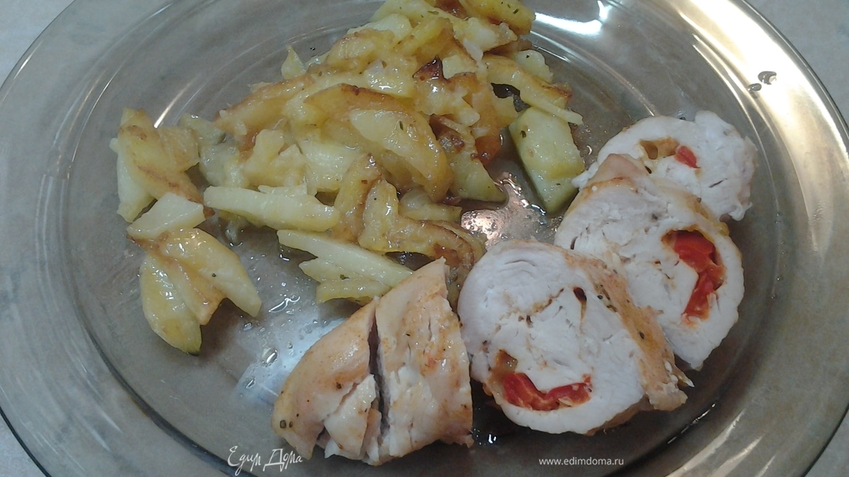 Куриные рулетики с начинкой из перца и сыра