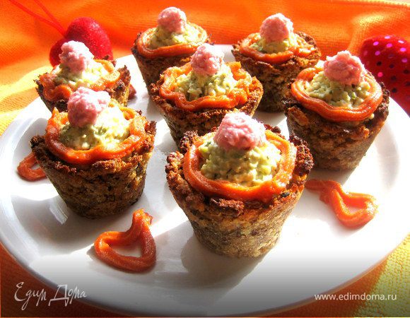 "Пирожные" в хлебных корзиночках с сыром Джюгас "Пирожные" в хлебных корзиночках с сыром Джюгас