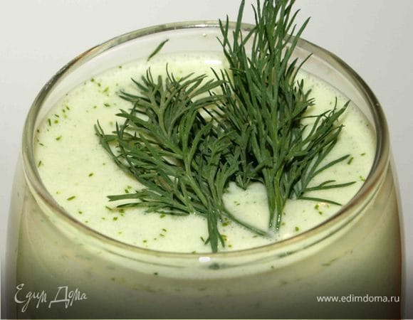 Кефирный коктейль с укропом и солью