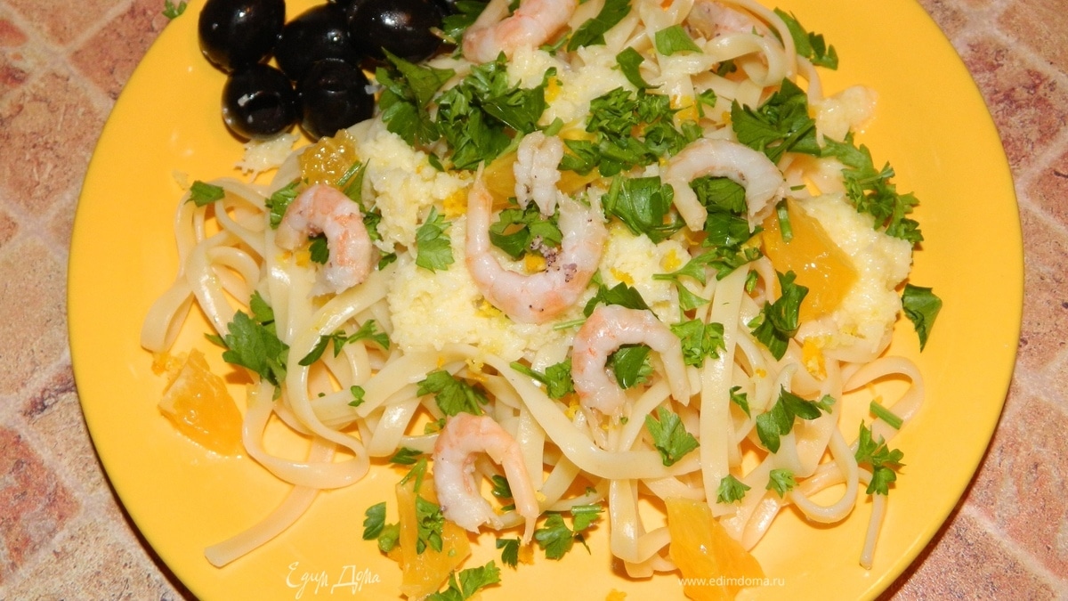 Баветте с соусом и креветками