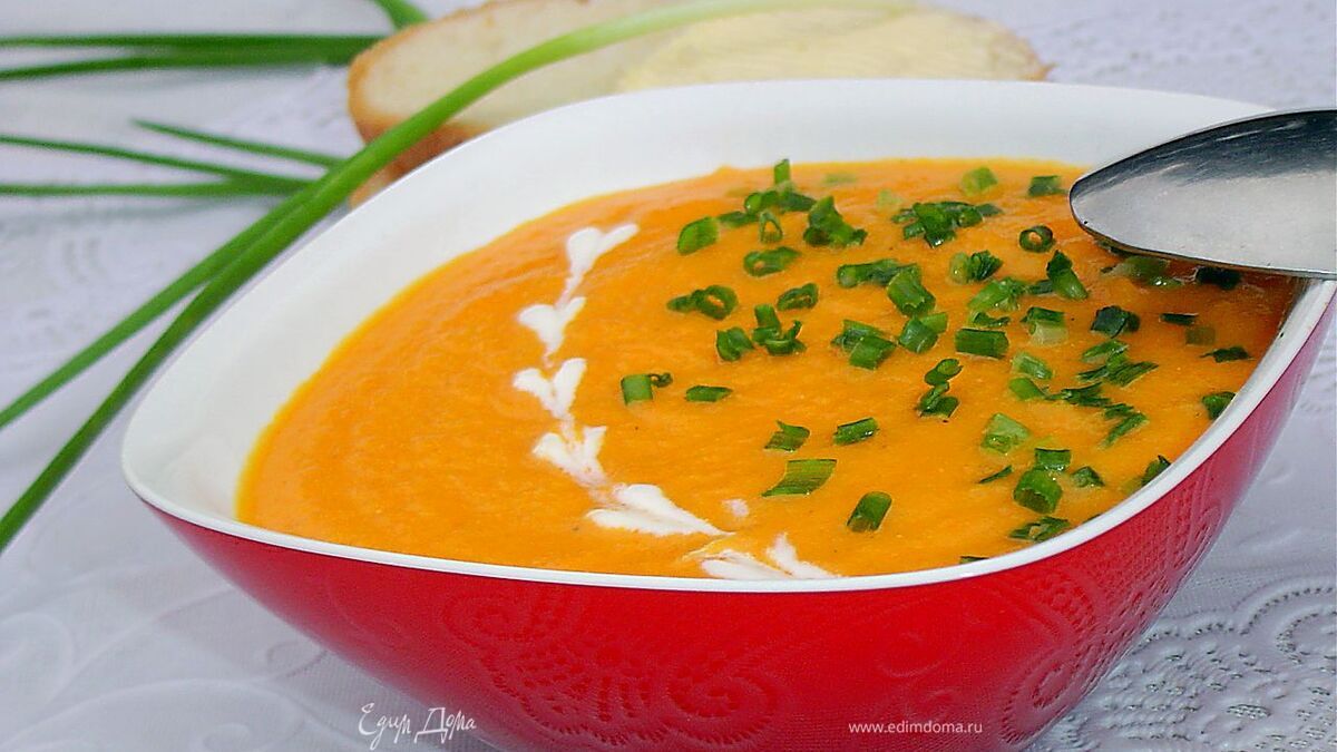 Морковный суп-пюре с зеленым луком (Сrema di carote all erba cipollina) 