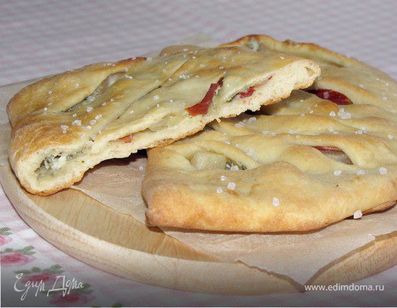 Фокачча с грушей, сыром и беконом Фокачча с грушей, сыром и беконом