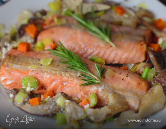 Лосось с белыми грибами Лосось с белыми грибами