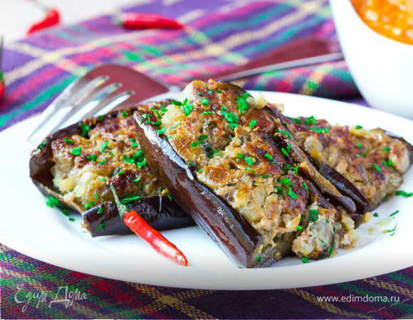 Меланзана рипьено с томатным соусом (Фаршированные баклажаны) Меланзана рипьено с томатным соусом (Фаршированные баклажаны)