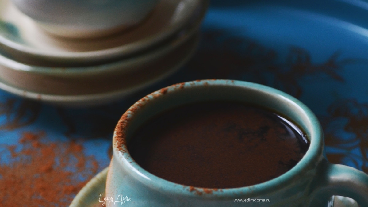 Горячий шоколад с ванилью и корицей