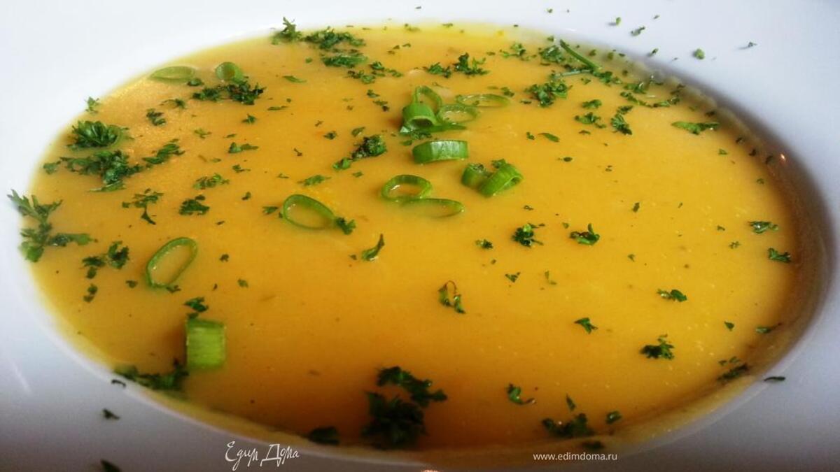 Согревающий картофельный суп с луком-пореем и белым вином