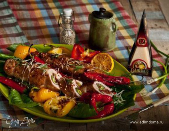 Рулет из свинины с сыром и шпинатом