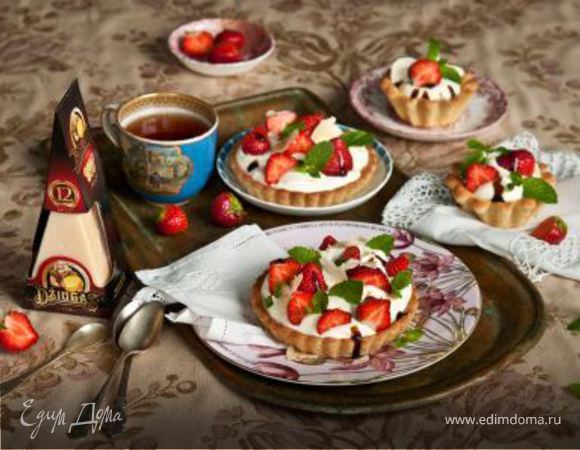 Тартинки с клубникой в сырно-сливочном креме