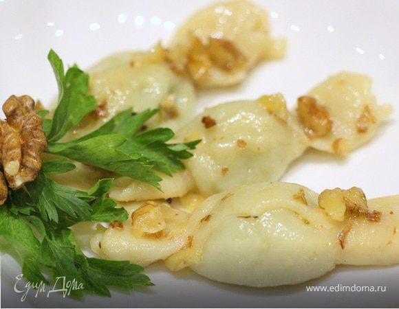 Карамелли с рикоттой, шпинатом и пармезаном Карамелли с рикоттой, шпинатом и пармезаном