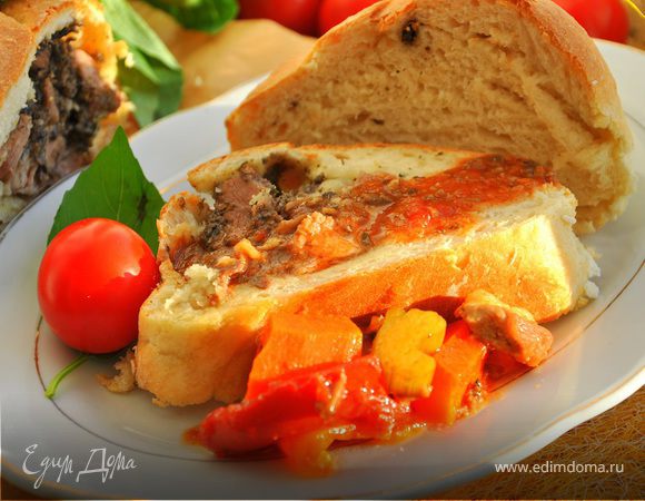 Тосканский пресный хлеб с рулетом из ягнятины Тосканский пресный хлеб с рулетом из ягнятины