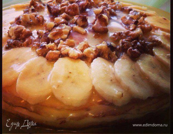 Торт на сковороде с банами и ореховой карамелью Торт на сковороде с банами и ореховой карамелью