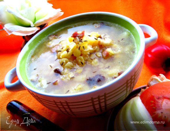 Гороховый суп с копченостями и тыквой