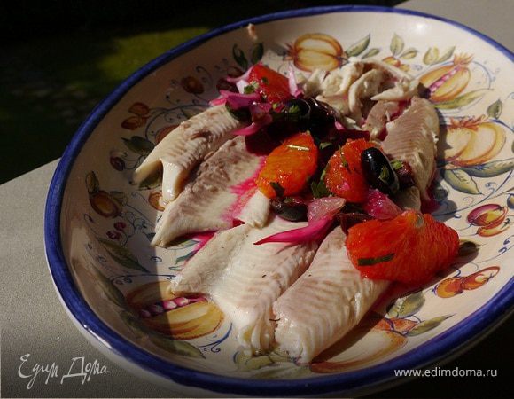 Форель со свекольно-цитрусовой сальсой