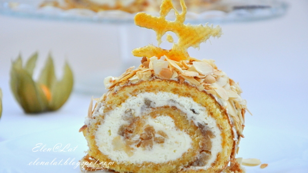 Тыквенный рулет со сливочным кремом и карамельными яблочками