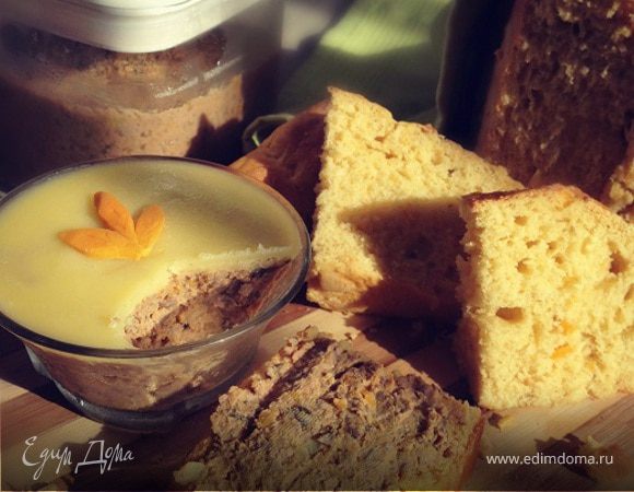 Паштет из куриной печени с тыквой и шампиньонами на тыквенном хлебе Паштет из куриной печени с тыквой и шампиньонами на тыквенном хлебе