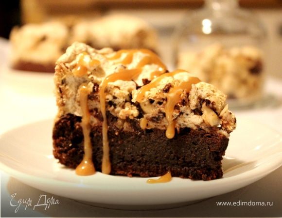 Очень шоколадный торт с орехово-шоколадной меренгой Очень шоколадный торт с орехово-шоколадной меренгой