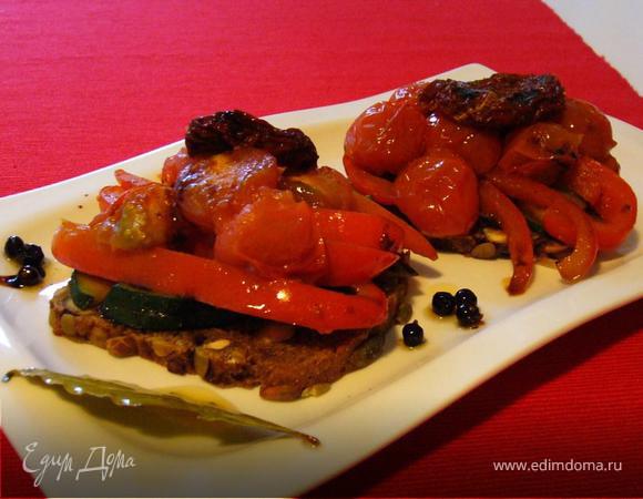 Неитальянский завтрак с цельнозерновым хлебом Неитальянский завтрак с цельнозерновым хлебом