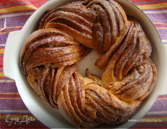 Плетеный венок с корицей Плетеный венок с корицей