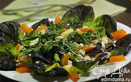 Рецепт Салат из карамелизированной тыквы, куриной грудинки и сыра