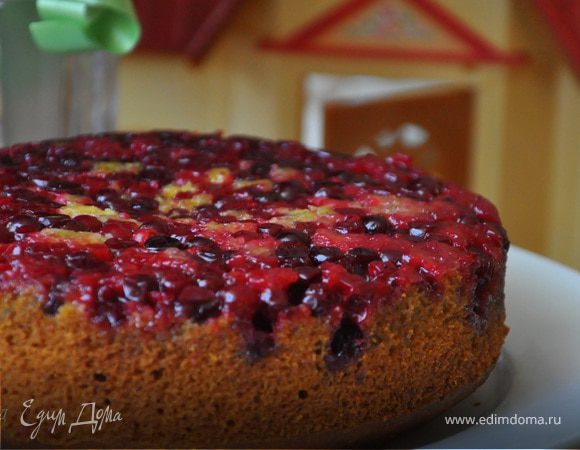 Перевернутый тыквенный пирог с клюквой