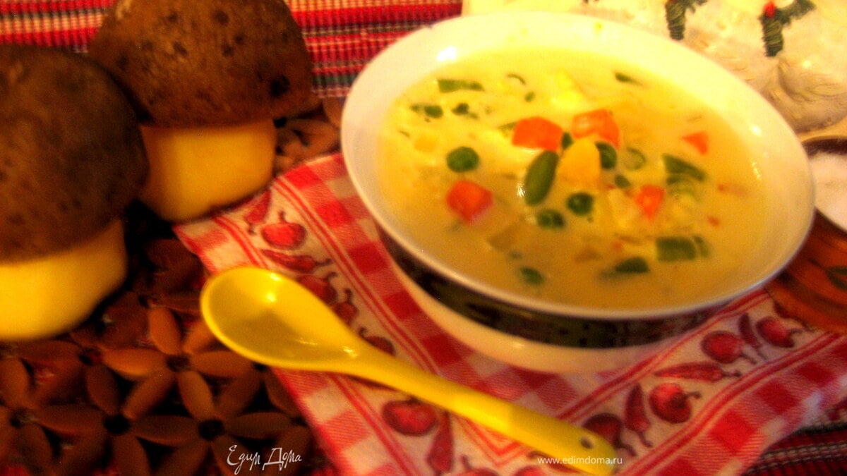 Сырный суп с тыквой и другими овощами