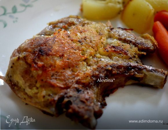 Свиные отбивные в картофеле Свиные отбивные в картофеле