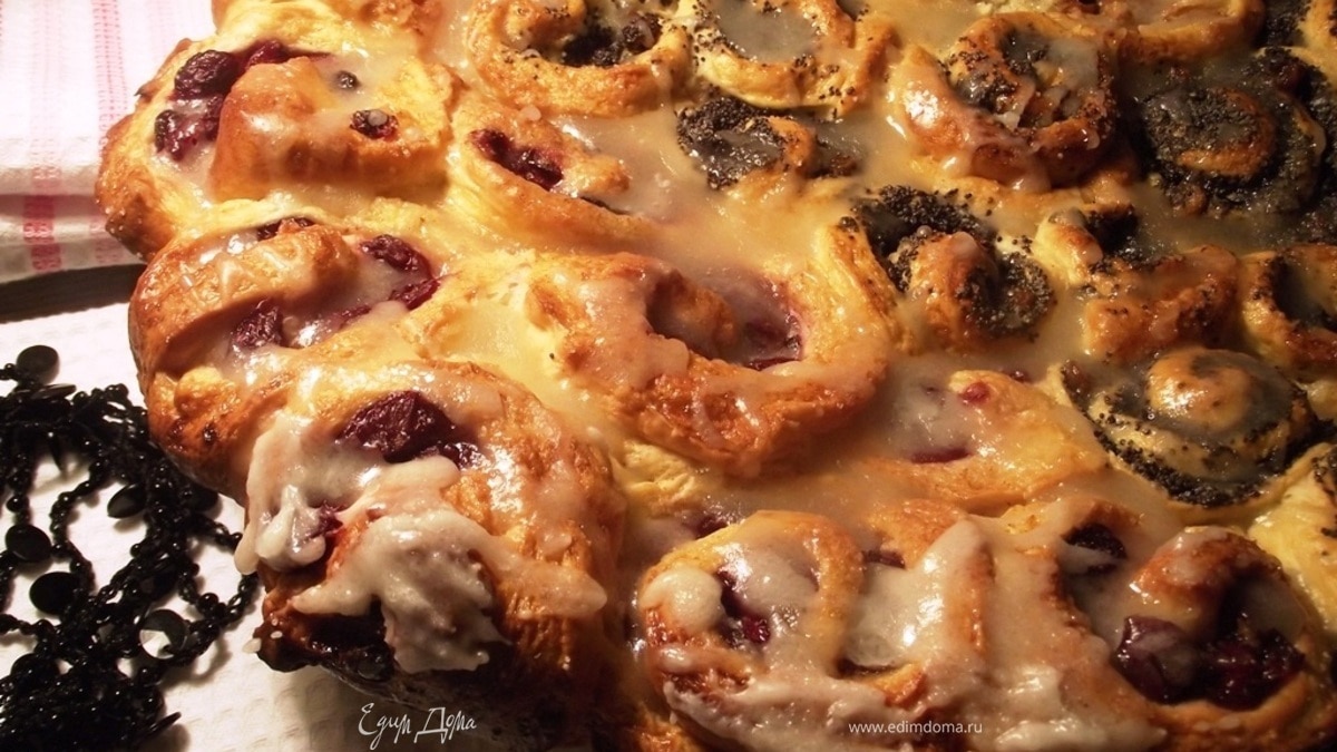 Сдобный пирог ”Розы” с разными начинками