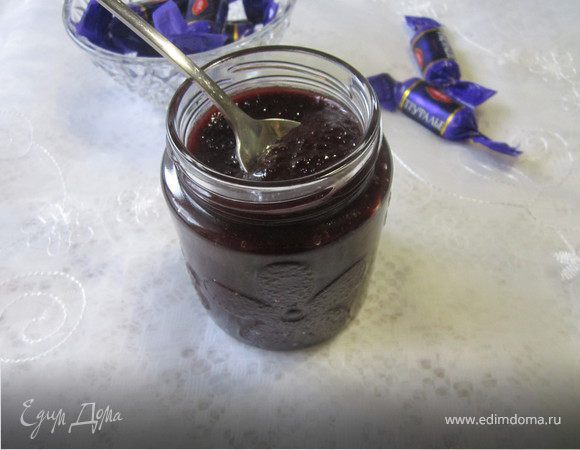 Сливовый джем с трюфельными конфетами
