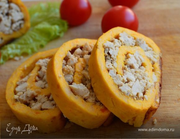 Тыквенно-яичный рулет с куриной начинкой Тыквенно-яичный рулет с куриной начинкой