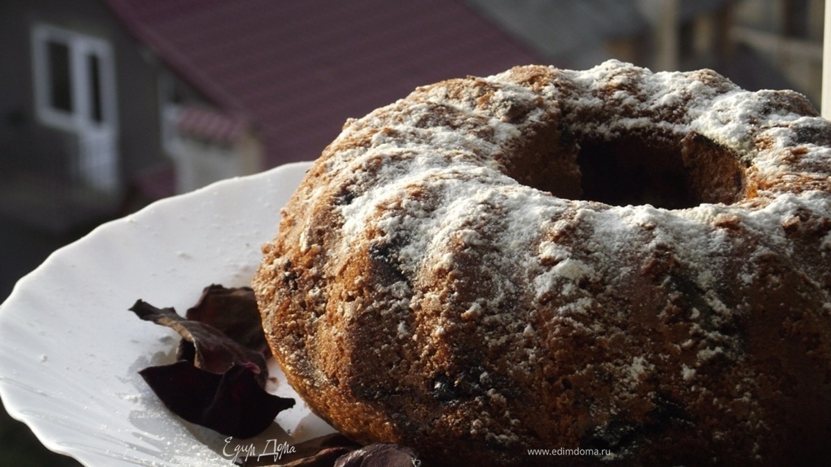 Кекс с вишней и орехами – простой рецепт на каждый день