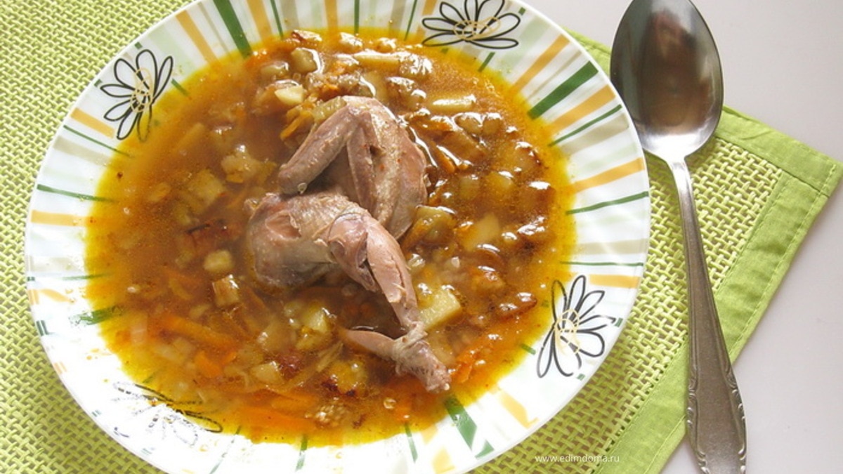 Перепелиный суп с баклажанами