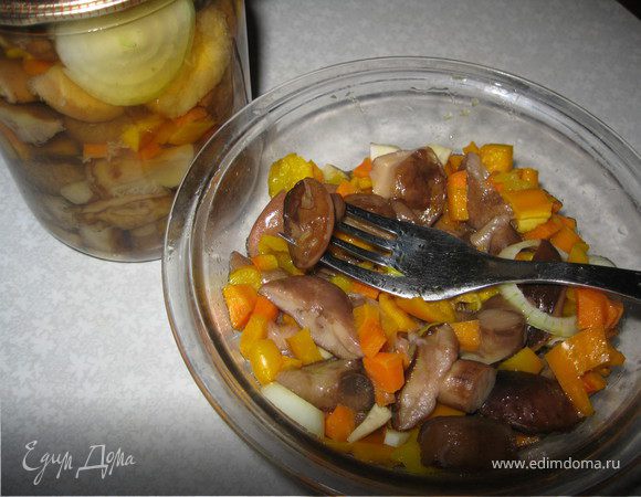Маринованные грибы с овощами Маринованные грибы с овощами