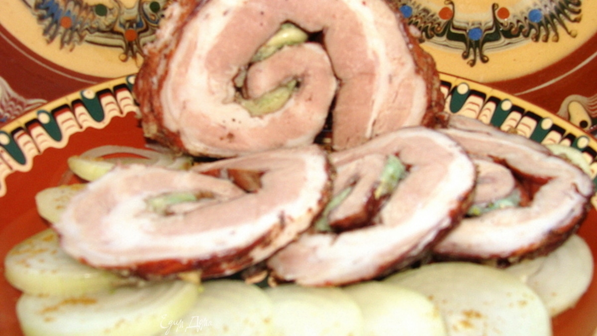 Сало в луковой шелухе