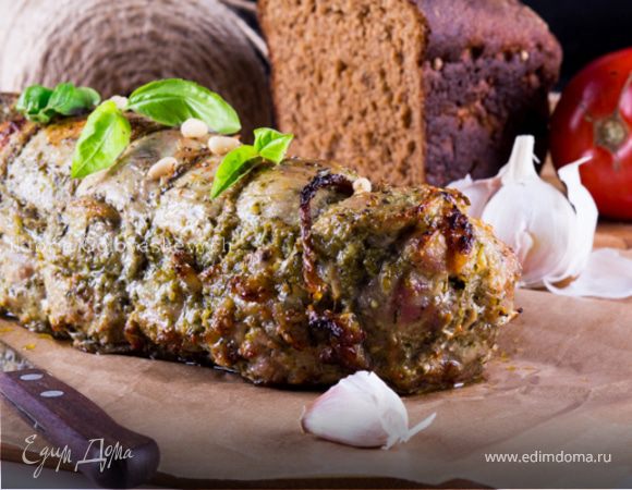Свиная вырезка, фаршированная соусом песто
