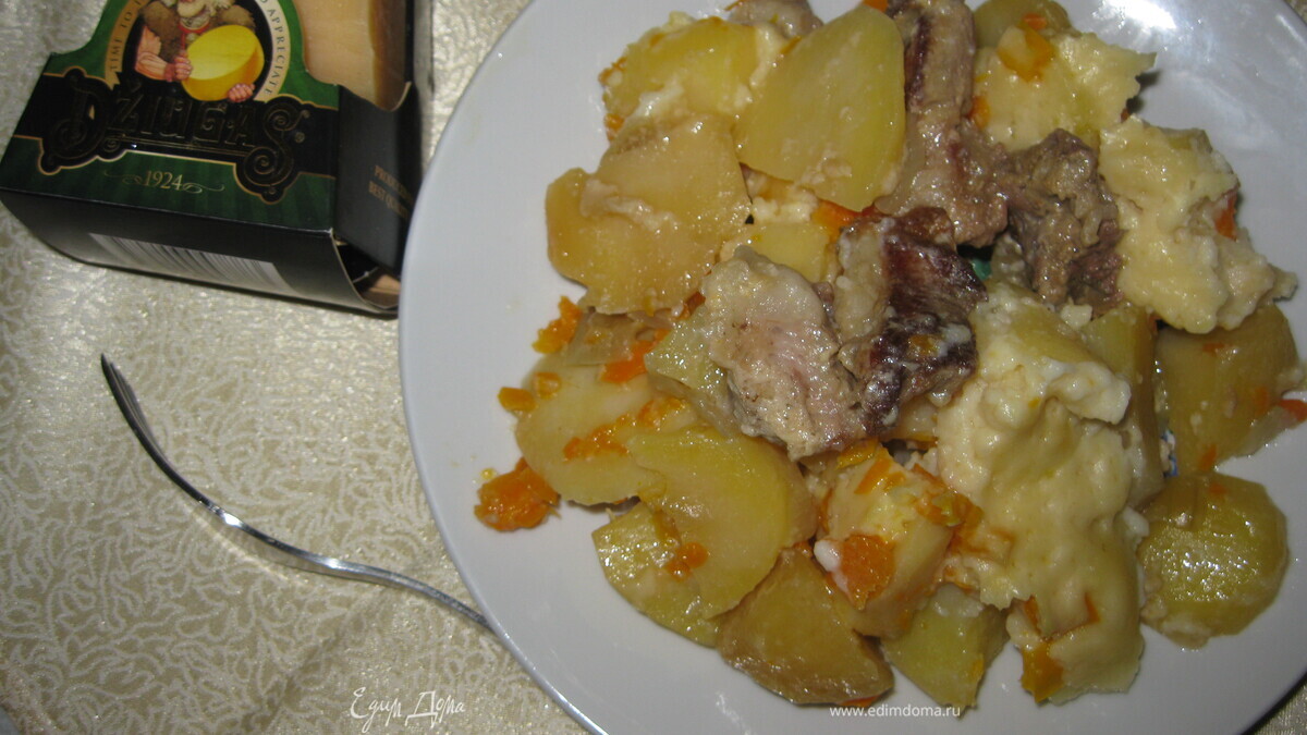 Запеканка со свининой, овощами и сыром джюгас