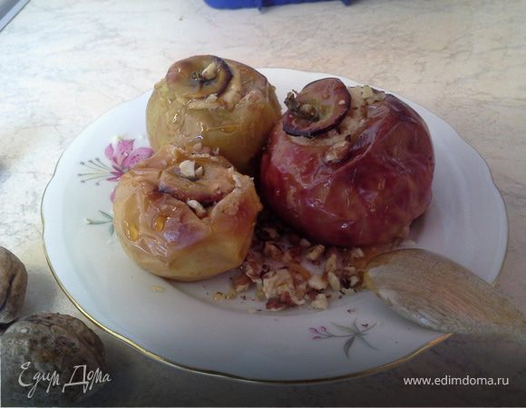 Печеные яблоки с творогом