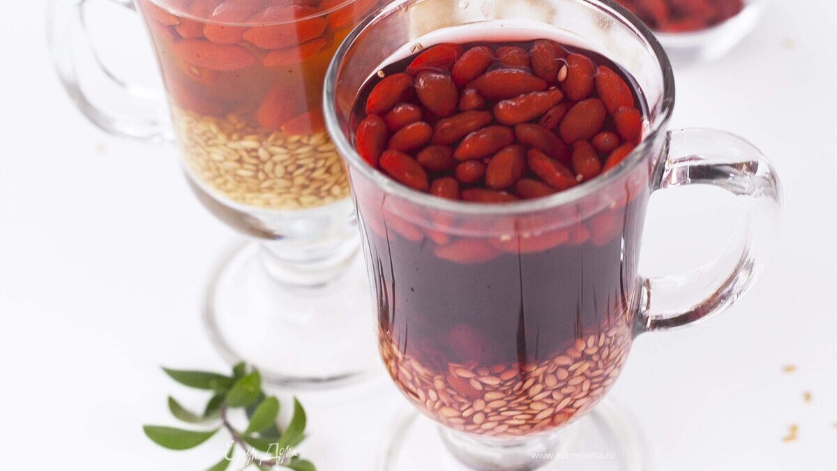 Льняной кисель с ягодами годжи