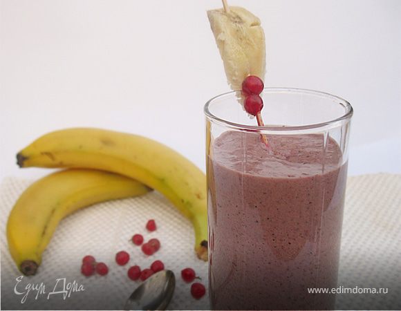 Бананово-клюквенный смузи Бананово-клюквенный смузи