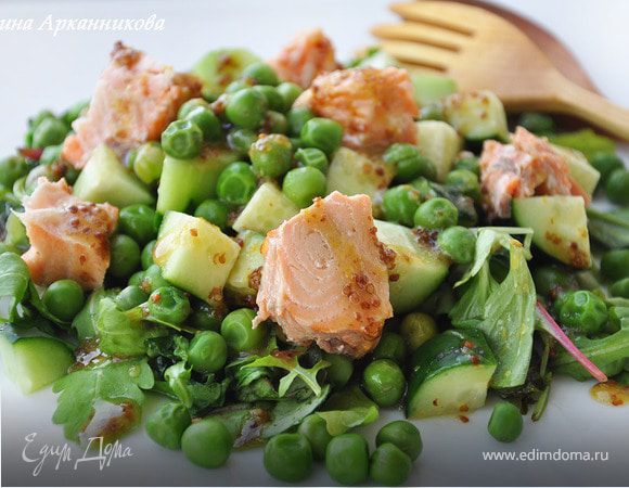 Семга с овощами и салатом под горчично-медовой заправкой Семга с овощами и салатом под горчично-медовой заправкой