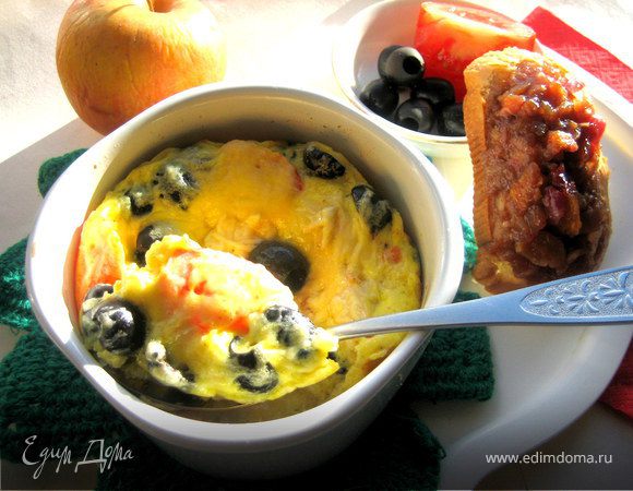 Омлет с оливками и помидоркой Омлет с оливками и помидоркой