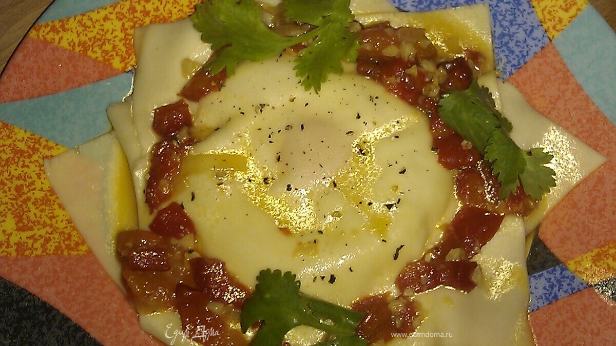 Равиоли с козьим сыром и яйцом