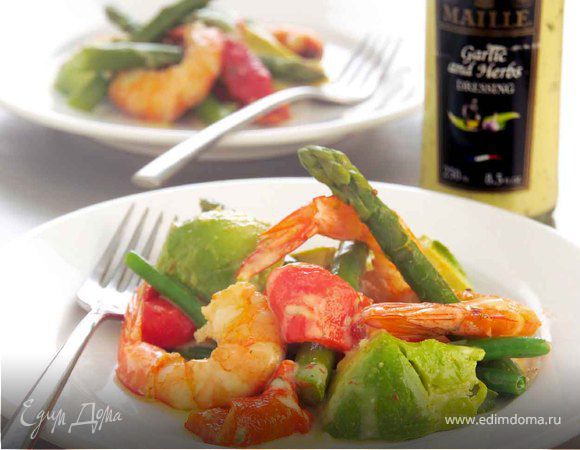 Креветки с авокадо и красным перцем