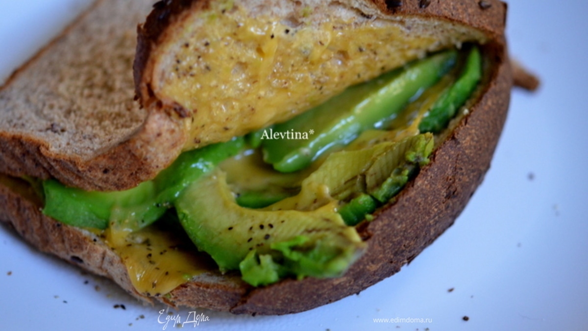 Бутерброд с авокадо